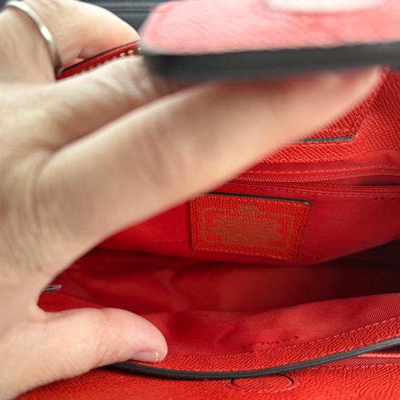 Coach Stanton Carryall - Picture 7 of 13